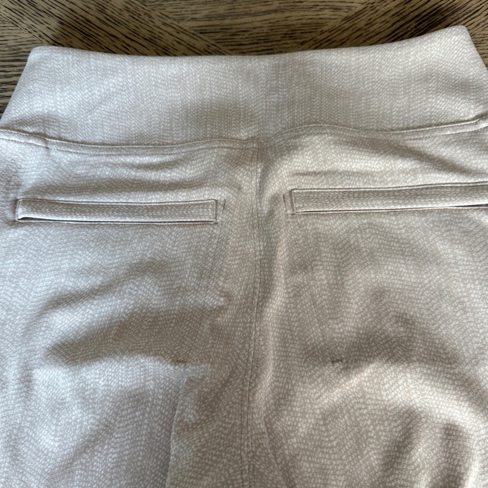 Athleta Textured Print Cropped Ankle Pants Beige White Small Zipper Hem Pockets - Picture 3 of 10
